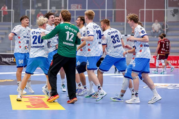 23.09.2026. 2. Runde im DHB Pokal, TuSEM Essen - 1. VfL Potsdam. Abschlussjubel nach dem Sieg von Potsdam über Essen. NRW Deutschland