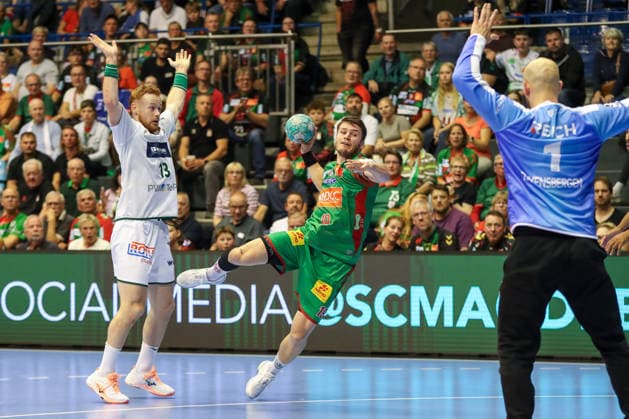 23.09.2026, xgox, Handball - DHB Pokal 2. Runde SC Magdeburg - HSG Wetzlar emspor, v.l. Elvar Oern Jonsson (Magdeburg, 19) wirft Tor, Torschuetze, erzielt Tor, Treffer, scores the goal Magdeburg