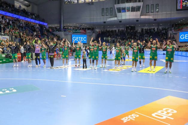 23.09.2026, xgox, Handball - DHB Pokal 2. Runde SC Magdeburg - HSG Wetzlar emspor, v.l. Magdeburg Jubel ueber den Sieg, Jubel nach Spielende Magdeburg