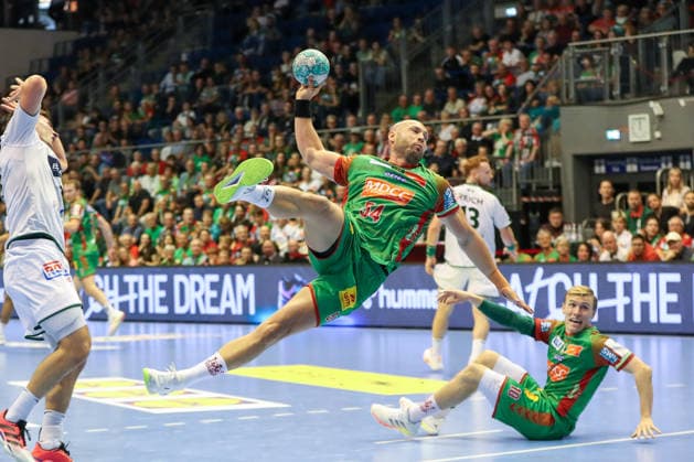 23.09.2026, xgox, Handball - DHB Pokal 2. Runde SC Magdeburg - HSG Wetzlar emspor, v.l. Oscar Bergendahl (Magdeburg, 54) wirft Tor, Torschuetze, erzielt Tor, Treffer, scores the goal Magdeburg