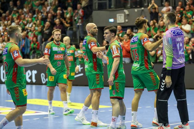 23.09.2026, xgox, Handball - DHB Pokal 2. Runde SC Magdeburg - HSG Wetzlar emspor, v.l. Magdeburg Jubel ueber den Sieg, Jubel nach Spielende Magdeburg