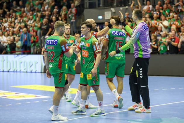 23.09.2026, xgox, Handball - DHB Pokal 2. Runde SC Magdeburg - HSG Wetzlar emspor, v.l. Magdeburg Jubel ueber den Sieg, Jubel nach Spielende Magdeburg