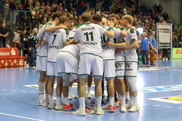 23.09.2026, xgox, Handball - DHB Pokal 2. Runde SC Magdeburg - HSG Wetzlar emspor, v.l. Wetzlar enttaeuscht, schaut enttaeuscht, niedergeschlagen, disappointed Magdeburg