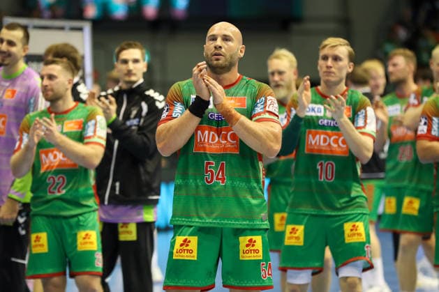 23.09.2026, xgox, Handball - DHB Pokal 2. Runde SC Magdeburg - HSG Wetzlar emspor, v.l. Oscar Bergendahl (Magdeburg, 54) Jubel ueber den Sieg, Jubel nach Spielende Magdeburg