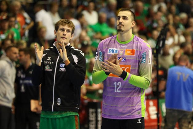 23.09.2026, xgox, Handball - DHB Pokal 2. Runde SC Magdeburg - HSG Wetzlar emspor, v.l. Oskar Vind Rasmussen (Magdeburg, 9), Matej Mandic (Magdeburg, 12) Jubel ueber den Sieg, Jubel nach Spielende Magdeburg