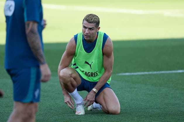 Lisbon, Portugal - September 23: Cristiano Ronaldo (Portugal) ties his shoes during the Training Team Portugal before the UEFA Nations League 2026 27 League Phase Matchday 1 match between Portugal and Wales at Estadio Jose Alvalade in Lisbon, Portugal Copyright: HMBxMedia JoaquimxFerreira