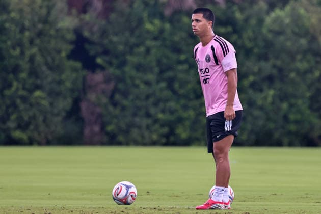 September 23, 2026, Fort Lauderdale, Florida, USA: Inter Miami CF defender CESAR ABADIA-REDA (76) is seen during an Inter Miami Training Session ahead of their MLS, Fussball Herren, USA game against Columbus Crew. Soccer 2026: Inter Miami FC Training  - ZUMAa257 20260923_zsp_a257_017 Copyright: xChrisxArjoonx