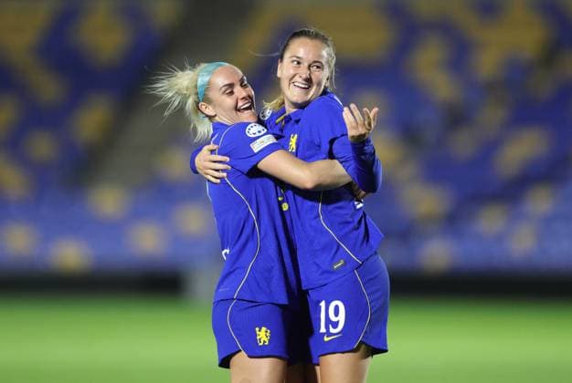 UEFA Women’s Champions League - Chelsea Women v Austria Wien Women LONDON, ENGLAND, SEPTEMBER 23: GOAL 1-0, Wieke Kaptein of Chelsea Women goal celebration with Ellie Carpenter of Chelsea Women after scoring a goal to put Chelsea Women 1-0 ahead during The UEFA Women’s Champions League, League Phase match between Chelsea Women v Austria Wien Women at Cherry Red Records Stadium, London, England, on September 23. (Photo by Daniel Weir) London Cherry Red Records Stadium England Copyright: xDanielxWeir SportsxPressxPhotox Sportspressphoto_SPR238348