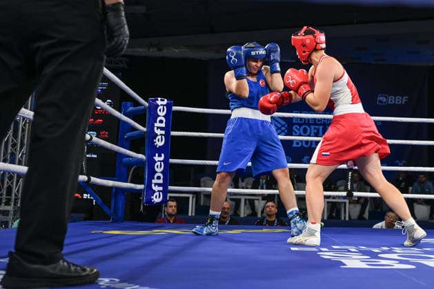 2026 European Boxing Elite Championships In Sofia SOFIA, BULGARIA - SEPTEMBER 23: Nadezhda Golubeva (Red) of Russia in action against Busenaz Surmeneli (Blue) of Turkey during their Elite Women s 70kg Semifinal match on Day 7 of the 2026 European Boxing Elite Championships at the Asics Arena Sports Hall in Sofia, Bulgaria, on September 23, 2026. Sofia Bulgaria  Copyright: xArturxWidakx originalFilename:widak-2026euro260923_npcQH.jpg