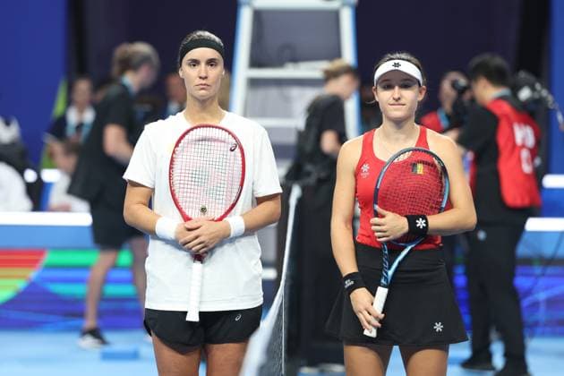Ukrainian Kalinina and Begian Jana Otzipka pictured during a tennis match between Ukrainian Kalinina and Belgian Otzipka, the first rubber in the tie between Belgium and Ukraine in the Quarter Finals of the Billie King Cup tournament, on Thursday 24 September 2026 in Shenzhen, China. VIRGINIExLEFOUR  x187638200x