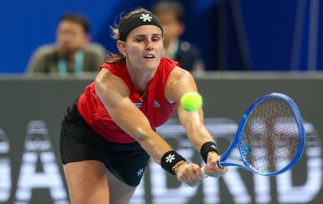 Belgian Greet Minnen pictured in action during a tennis match between Ukrainian Svitolina and Belgian Minnnen, the second rubber in the tie between Belgium and Ukraine in the Quarter Finals of the Billie King Cup tournament, on Thursday 24 September 2026 in Shenzhen, China. VIRGINIExLEFOUR  x187647210x