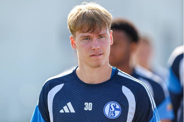 23.09.2026, Fussball, Training des FC Schalke 04. Kyrylo Khadasevych (U19 Schalke) Gelsenkirchen Trainingsgelände FC Schalke 04 NRW Deutschland xRHR-FOTO YYx Copyright: RHR-FOTOx RHR-FOTO YY