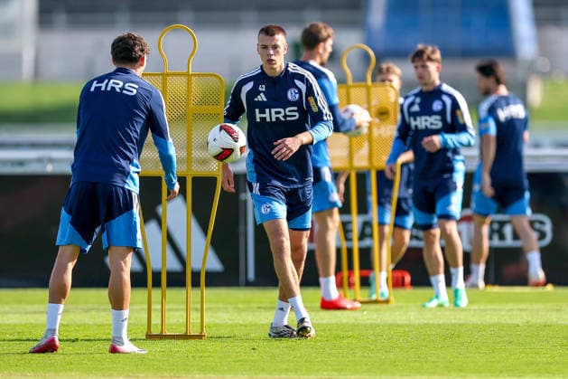 23.09.2026, Fussball, Training des FC Schalke 04. Magnus Rösner (U23 Schalke04 05) Gelsenkirchen Trainingsgelände FC Schalke 04 NRW Deutschland xRHR-FOTO YYx Copyright: RHR-FOTOx RHR-FOTO YY