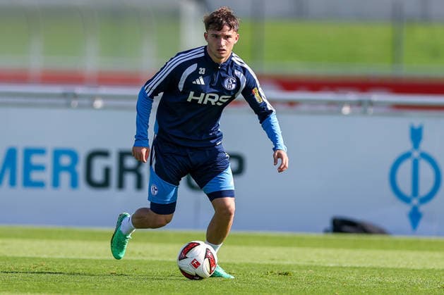 23.09.2026, Fussball, Training des FC Schalke 04. Vitalie Becker (FC Schalke 04) Gelsenkirchen Trainingsgelände FC Schalke 04 NRW Deutschland xRHR-FOTO YYx Copyright: RHR-FOTOx RHR-FOTO YY