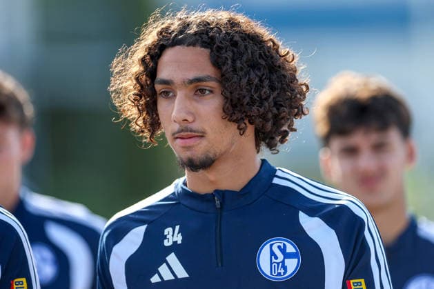 23.09.2026, Fussball, Training des FC Schalke 04. Amir El Abdouni (U19 FC Schalke 04) Gelsenkirchen Trainingsgelände FC Schalke 04 NRW Deutschland xRHR-FOTO YYx Copyright: RHR-FOTOx RHR-FOTO YY