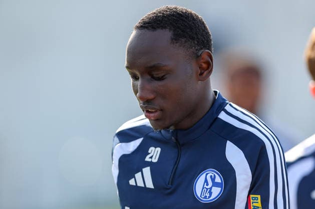 23.09.2026, Fussball, Training des FC Schalke 04. Jean-Paul Ndiaye (U23 Schalke04 19) Gelsenkirchen Trainingsgelände FC Schalke 04 NRW Deutschland xRHR-FOTO YYx Copyright: RHR-FOTOx RHR-FOTO YY