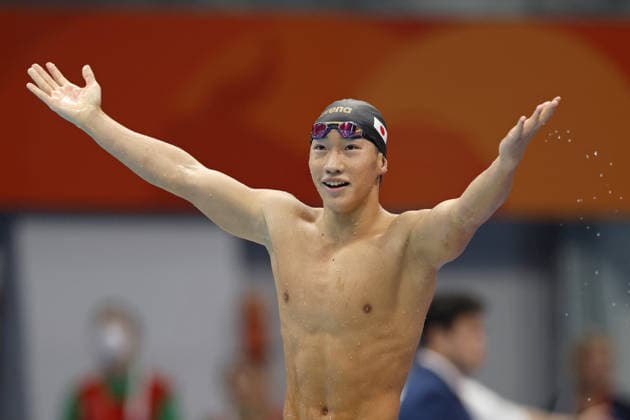 Aichi-Nagoya Asian Games: Swimming Japanese swimmer Shin Ohashi acknowledges the crowd after winning the Aichi-Nagoya Asian Games men s 200-meter breaststroke gold with a world record at Tokyo Aquatics Centre in Tokyo on Sept. 24, 2026.  A14AA0005628517P