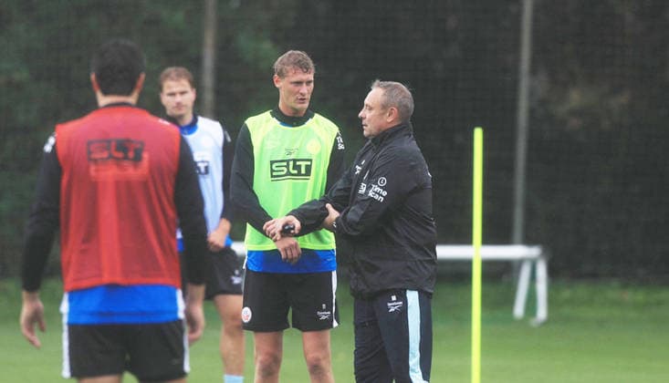 FC Hansa Rostock neue Trainer Rostock, 24.09.2026, Fußball 3.Liga FC Hansa Rostock Vorstellung vom neuen Trainer AndrÃ Breitenreiter beim ersten Training mit Emil Holten FC Hansa Rostock Rostock Ostseestadion Mecklenburg-Vorpommern Deutschland