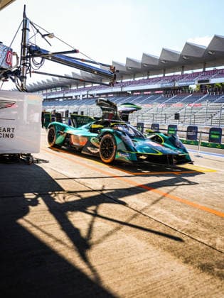 FIA WEC - 6 HOURS OF FUJI 2026 007 GAMBLE Tom (gbr), TINCKNELL Harry (gbr), Aston Martin THOR Team, Aston Martin Valkyrie 007, Hypercar, pitlane, during the 6 Hours of Fuji 2026, 6th round of the 2026 FIA World Endurance Championship, from September 25 to 27, 2026 on the Fuji Speedway in Oyama, Shizuoka, Japan - OyamaJapan  Copyright: xANTONINxVINCENTx