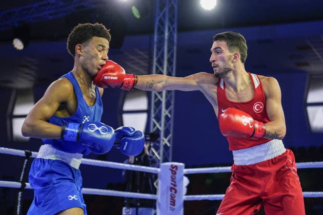2026 European Boxing Championships in Bulgaria SOFIA, BULGARIA - SEPTEMBER 24: Semih Gumus (red) of Turkiye competes against Abdul Burton (blue) of the United Kingdom in the men s 55kg category during the 2026 European Boxing Championships at Asics Arena in Sofia, Bulgaria, on September 24, 2026. Osmancan Gurdogan Anadolu Sofia Bulgaria. Editorial use only. Please get in touch for any other usage.  Copyright: x2026xAnadoluxOsmancanxGurdoganx