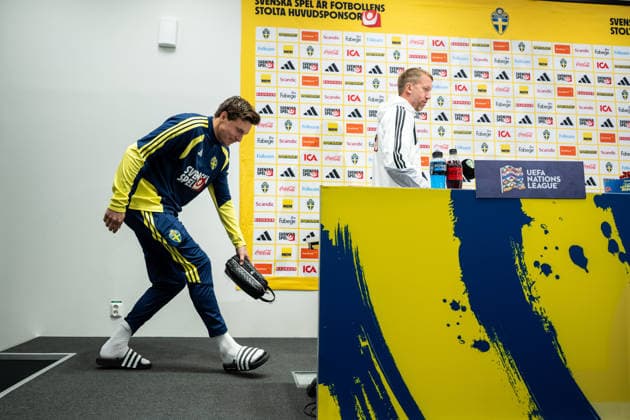 260924 Victor Nilsson Lindelöf and Head coach Graham Potter of the Swedish men s national football team at a press conference, PK, Pressekonferenz on September 24, 2026 in Stockholm. Photo: Jesper Zerman BILDBYRAN kod JZ JZ0759 fotboll football soccer fotball nations league uefa nations league presskonferens press conference sverige sweden sverige a bbeng Copyright: JESPERxZERMAN BB260924JZ036
