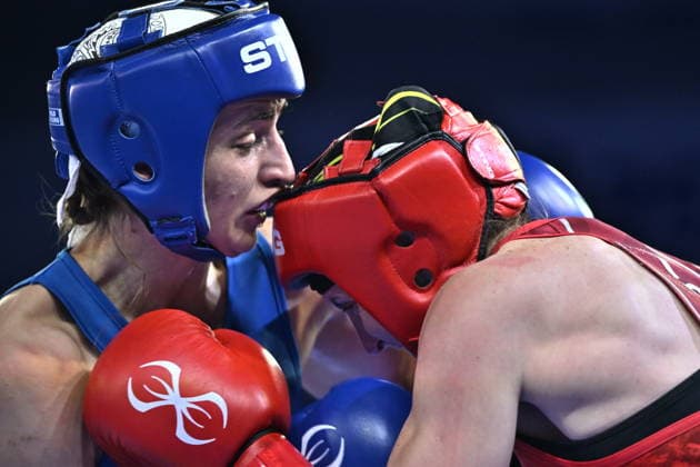 RECORD DATE NOT STATED 2026 European Boxing Elite Championship Sofia SOFIA, BULGARIA SEPTEMBER 24: Anastasiia Kool (Red) of Russia in action against Sara Cirkovic (Blue) of Serbia during their Elite Women s 54kg Semifinal match at the 2026 European Boxing Elite Championships at the Asics Arena Sports Hall in Sofia, Bulgaria, on September 24, 2026. Sofia Bulgaria  Copyright: xArturxWidakx originalFilename:widak-2026euro260924_npeBI.jpg