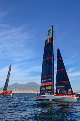 September 24, 2026, Napoli, ITALIA: Le imbarcazioni impegnate nelle prove ufficiali delle regate preliminari dell America s Cup 2027, nel golfo di Napoli, 24 settembre 2026. ANSA CIRO FUSCO - - - - - - - - - - - - - - - - - - - - - - - - - - - - - - - - - - - - - - - - - - - Boats taking part in the official trials for the preliminary races of the 2027 America™s Cup, in the Gulf of Naples, 24 September 2026. ANSA CIRO FUSCO America s Cup, Al Via Le Preregate. Abodi Sogno Inizia A Prendere Forma  - ZUMAa110 20260924_zaf_a110_028 Copyright: xCiroxFuscox