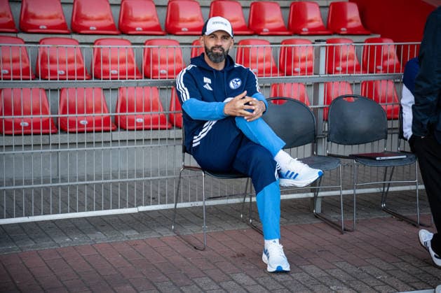 24.09.2026, Fussball, Saison 2026 2027, Testspiel, Rot-Weiß Oberhausen - FC Schalke 04, Trainer Miron Muslic (FC Schalke 04) xRHR-FOTO YYx Copyright: KROEGER RHR-FOTOx RHR-FOTO YY