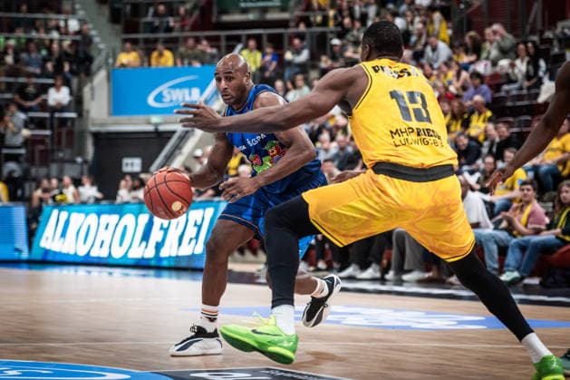 DeAndre Lansdowne (Rostock Seawolves, 09) vs. Yorman Polas Bartolo (MHP RIESEN Ludwigsburg, 13) GER, MHP Riesen Ludwigsburg vs. Rostock Seawolves, Basketball Bundesliga, easycredit BBL, 2. Spieltag, Spielzeit 2026 2027, 24.09.2026 GER, MHP Riesen Ludwigsburg vs. Rostock Seawolves, Basketball Bundesliga, easycredit BBL, 2. Spieltag, Spielzeit 2026 2027, 24.09.2026 Ludwigsburg Copyright: xSandyxDinkelackerx EP_SDR