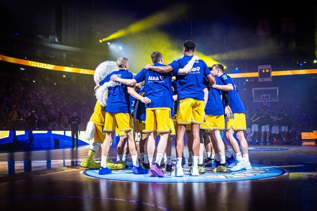 Basketball Berlin 24.09.2026 Saison 2026 2027 EasyCredit BBL 1. Bundesliga Männer, Herren Alba Berlin - Skyliners Frankfurt teamvorstellung Alba Huddle