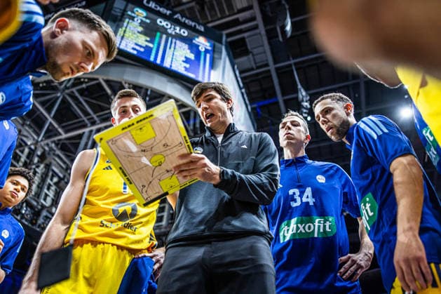 Basketball Berlin 24.09.2026 Saison 2026 2027 EasyCredit BBL 1. Bundesliga Männer, Herren Alba Berlin - Skyliners Frankfurt Pedro Calles (Alba Berlin, Trainer)