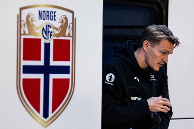 260924 Martin odegaard of Norway arrives ahead of the Nations League football match between Norway and Denmark on September 24, 2026 in Oslo. Photo: Marius Simensen BILDBYRAN COP 238 VG1005 bbeng danmark denmark football fotball fotboll landskamp nations league norge norway soccer Copyright: MARIUSxSIMENSEN BB260924BB847