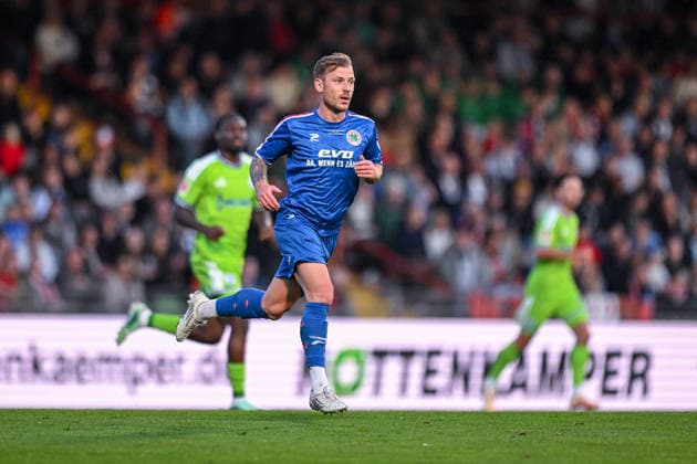 24.09.2026, Fussball, Saison 2026 2027, Testspiel, Rot-Weiß Oberhausen - FC Schalke 04, Max Meyer (Rot-Weiß Oberhausen) xRHR-FOTO YYx Copyright: KROEGER RHR-FOTOx RHR-FOTO YY