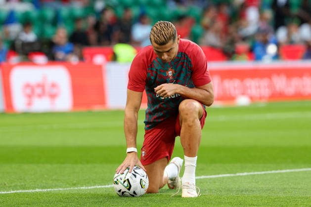 Lisbon, Portugal - September 24: Cristiano Ronaldo (Portugal) ties his shoes before the UEFA Nations League 2026 27 League Phase Matchday 1 match between Portugal and Wales at Estadio Jose Alvalade on September 24, 2026 in Lisbon, Portugal Copyright: HMBxMedia JoaquimxFerreira