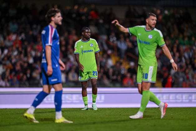 24.09.2026, Fussball, Saison 2026 2027, Testspiel, Rot-Weiß Oberhausen - FC Schalke 04, Junior Dina Ebimbe (FC Schalke 04) xRHR-FOTO YYx Copyright: KROEGER RHR-FOTOx RHR-FOTO YY