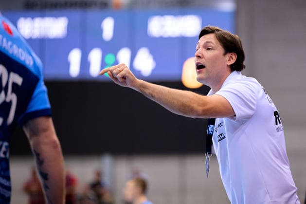 Stuttgart: HBL - 26 27 - DHB-Pokal - TVB Stuttgart - HC Erlangen Trainer Johannes Sellin (HC Erlangen) Stuttgart Scharrena Baden-Württemberg Deutschland
