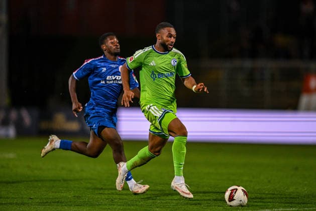24.09.2026, Fussball, Saison 2026 2027, Testspiel, Rot-Weiß Oberhausen - FC Schalke 04, Moussa Sylla (FC Schalke 04) erzielt das Tor zum 2:2, xRHR-FOTO YYx Copyright: KROEGER RHR-FOTOx RHR-FOTO YY