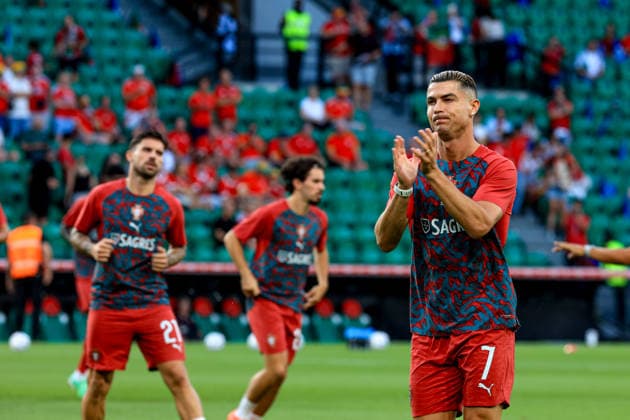 Estadio Jose Alvalde Cristiano Ronaldo forward of Portugal thanks for the support during the UEFA Nations League 2026 27 group phase match between Portugal and Wales at Estadio Jose Alvalade on September 24, 2026 in Lisbon, Portugal. Portugal v Wales - UEFA Nations League 2026 27 Group A4 MD1 (Valter Gouveia SPP) Copyright: xValterxGouveia SPPx spp-en-VaGo-VG_L2278