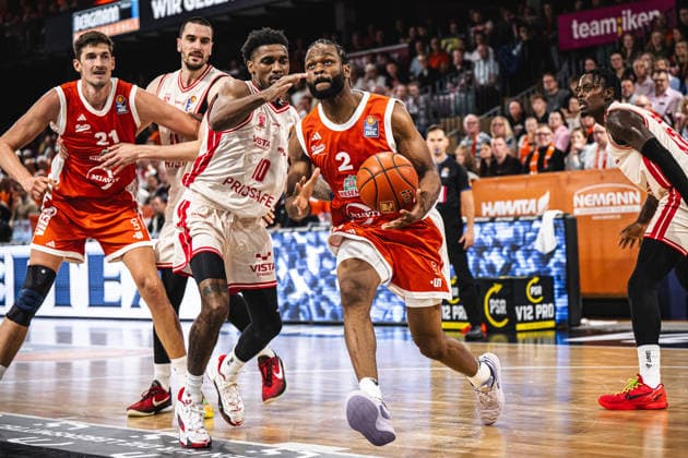 1. Basketball Bundesliga, easyCredit BBL, Saison 2026 2027, Herren, Hauptrunde, 2. Spieltag, 24.09.2026, RASTA Vechta - Bamberg Baskets Llyod Pandy ( 2 - RASTA Vechta) in Aktion Vechta RASTA Dome Niedersachsen Deutschland