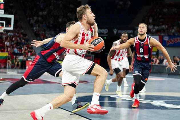 September 24, 2026, Vitoria-Gasteiz, Alava, Spain: Sasha Vezenkov of Olympiacos Piraeus in action during the Turkish Airlines EuroLeague Regular Season Round 01 match between Baskonia Vitoria Gasteiz and Olympiacos Piraeus at Fernando Buesa Arena on September 24, 2026 in Vitoria-Gasteiz, Spain. Vitoria-Gasteiz Spain - ZUMAa181 20260924_zaa_a181_036 Copyright: xIrinaxR.xHx