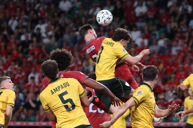 Lisbon, Portugal - September 24: Ruben Dias (Portugal), Neco Williams (Wales) in action, with the ball during the UEFA Nations League 2026 27 League Phase Matchday 1 match between Portugal and Wales at Estadio Jose Alvalade on September 24, 2026 in Lisbon, Portugal Copyright: HMBxMedia JoaquimxFerreira