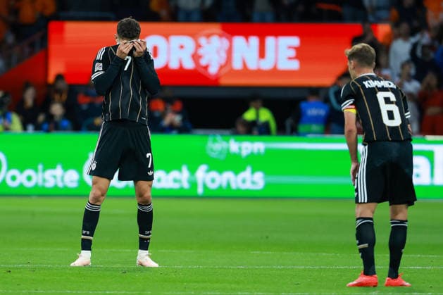 UEFA Nations League - 26 27 - Niederlande - Deutschland am 24.09.2026 in der Johan-Cruyff-Arena in Amsterdam, Kai Havertz (Deutschland 7) unzufrieden, enttäuscht, enttaeuscht, niedergeschlagen, davor Joshua Kimmich (Deutschland 6).