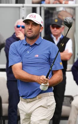 MEDINAH, IL - SEPTEMBER 24: Team USA golfer Scottie Scheffler plays his tee shot on the first hole during the first round of the 2026 Presidents Cup on September 24, 2026, at Medinah Country Club in Medinah, Illinois. (Photo by Brian Spurlock Icon Sportswire) GOLF: SEP 24 Presidents Cup EDITORIAL USE ONLY Icon26092413