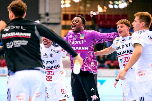 Jubel nach Spielende - Rubens Pierre (93, HC Erlangen ) mit Eloy Morante Maldonado (22, HC Erlangen ), Maxsim Lochman (32, HC Erlangen ) 24.09.2026 - Handball - DHB Pokal - Saison 2026 2027 - 02. Runde: TVB 1898 Stuttgart - HC Erlangen Metropolregion Nürnberg HCE - PeKo - xpexkox -