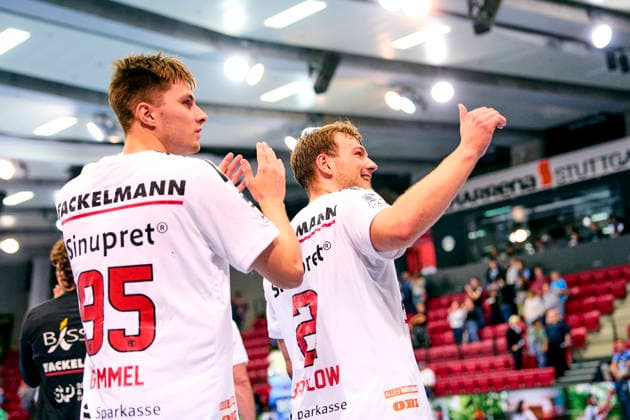 Jubel nach Spielende Tim Goemmel (95, HC Erlangen ) mit Frieder Bandlow (2, HC Erlangen )24.09.2026 - Handball - DHB Pokal - Saison 2026 2027 - 02. Runde: TVB 1898 Stuttgart - HC Erlangen Metropolregion Nürnberg HCE - PeKo - xpexkox -
