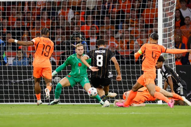 Felix Nmecha (Deutschland) m. Goal scored, erzielt das Tor zum 0:1, celebrate the goal im UEFA-Nations-League-Spiel zwischen den Niederlanden und Deutschland in der Johan Cruijff ArenA, Amsterdam, Niederlande, am 24. September 2026. in action during the UEFA Nations League match between the Netherlands and Germany at the Johan Cruijff ArenA, Amsterdam, Netherlands, on September 24, 2026. Copyright: HMBxMedia xHeikoxBecker