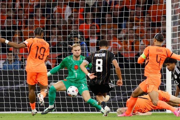Felix Nmecha (Deutschland) m. Goal scored, erzielt das Tor zum 0:1, celebrate the goal im UEFA-Nations-League-Spiel zwischen den Niederlanden und Deutschland in der Johan Cruijff ArenA, Amsterdam, Niederlande, am 24. September 2026. in action during the UEFA Nations League match between the Netherlands and Germany at the Johan Cruijff ArenA, Amsterdam, Netherlands, on September 24, 2026. Copyright: HMBxMedia xHeikoxBecker