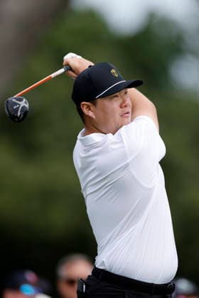 MEDINAH, IL - SEPTEMBER 24: Sungjae Im of South Korea and the International Team hits a drive at the second hole during Thursday s Four-ball matches on day one of the Presidents Cup 2026 on September 24, 2026 at Medinah Country Club in Medinah, Illinois. (Photo by Joe Robbins Icon Sportswire) GOLF: SEP 24 Presidents Cup EDITORIAL USE ONLY Icon573260924014