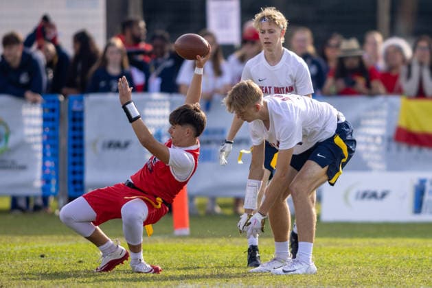 Spain Player runs with the ball and is tackled by a Great Britain Player, U17, U 17 Boys Great Britain vs Spain IFAF European Youth Championships 2026, 24.09.2026 Lido Delle Nazioni Lido Delle Nazioni Italia Copyright: xPFA BjörnxKeckerx