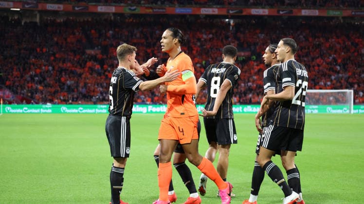 24.09.2026, xrekx, Fussball UEFA Nations League, Niederlande - Deutschland v.l. Torjubel nach dem Tor zum celebrating the goal celebrate 0:1 durch Felix Nmecha (Deutschland) Virgil van Dijk (Niederlande) Amsterdam